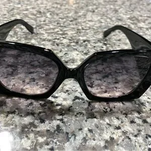Real Authentic 6months old like new Tom Ford Sunglasses with matching case Tom Ford FT0698 Sunglasses | LensCrafters main image 3